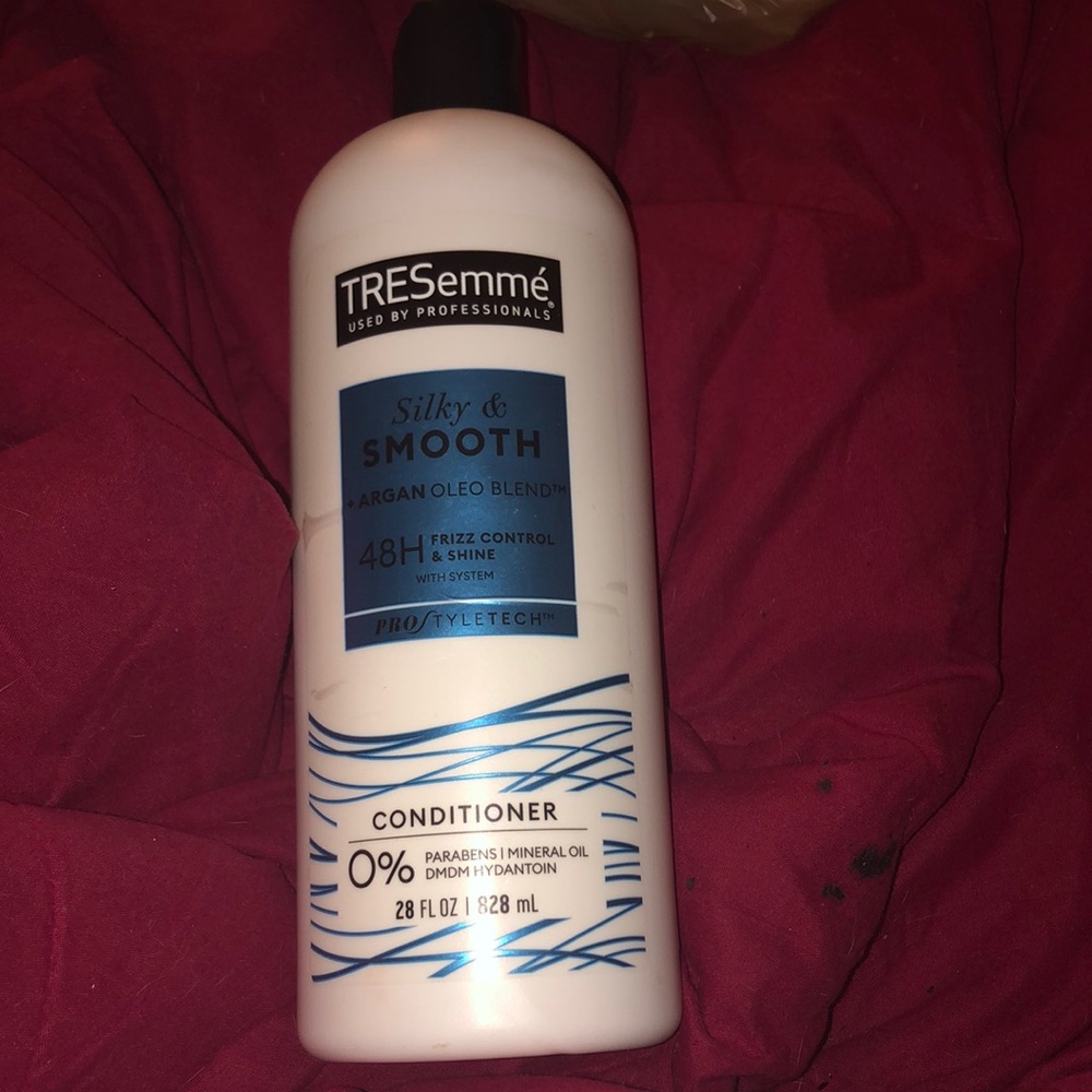 Silky & Smooth Conditioner - White